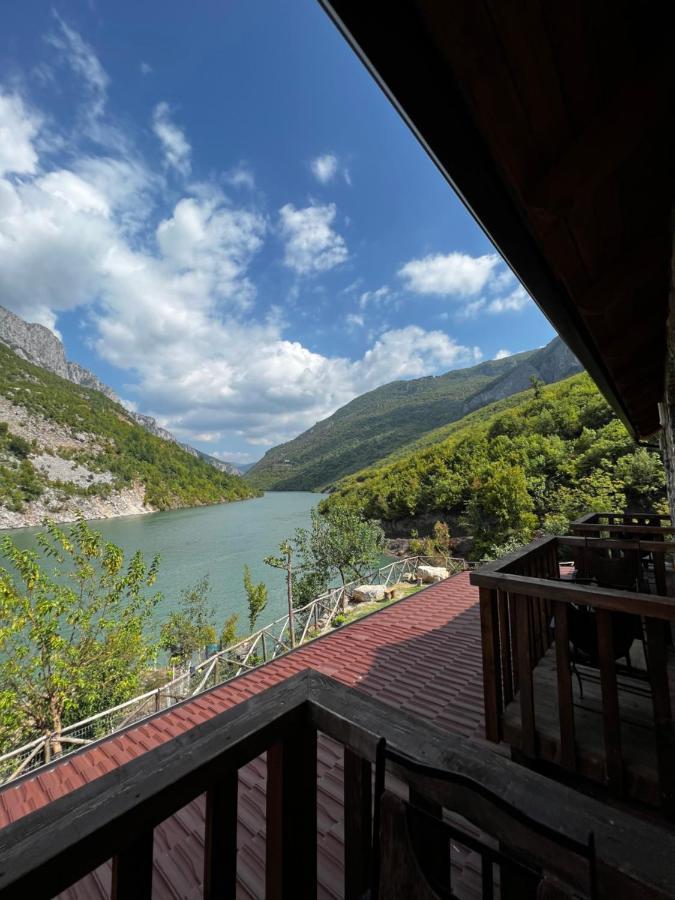 Hotel Aprripe Guri Firza Exterior foto
