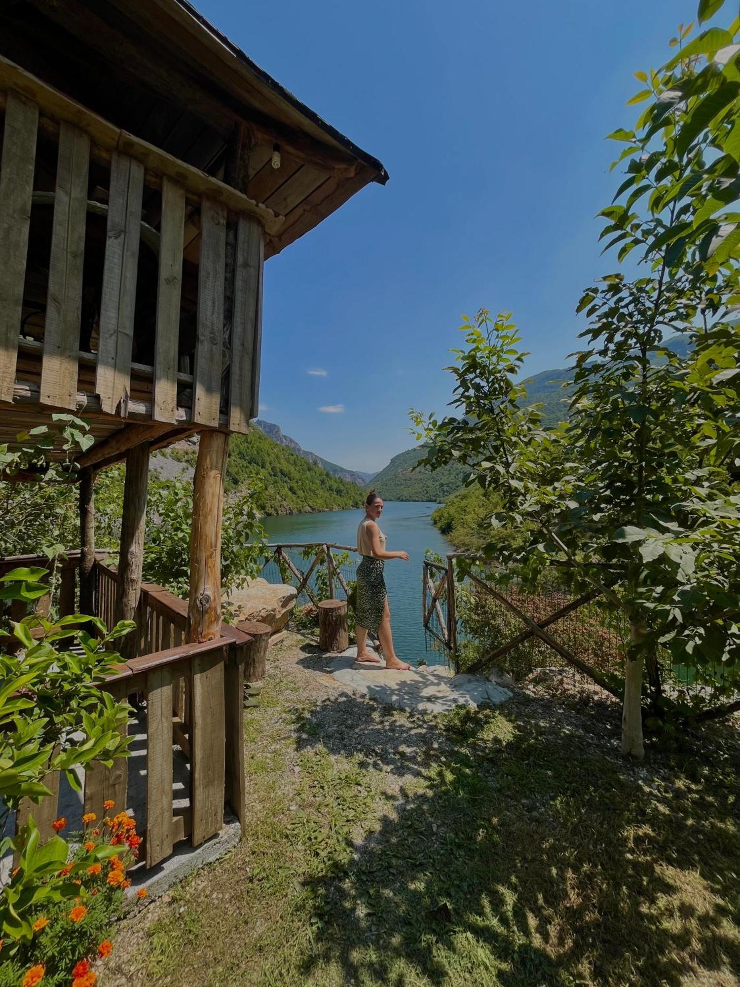 Hotel Aprripe Guri Firza Exterior foto